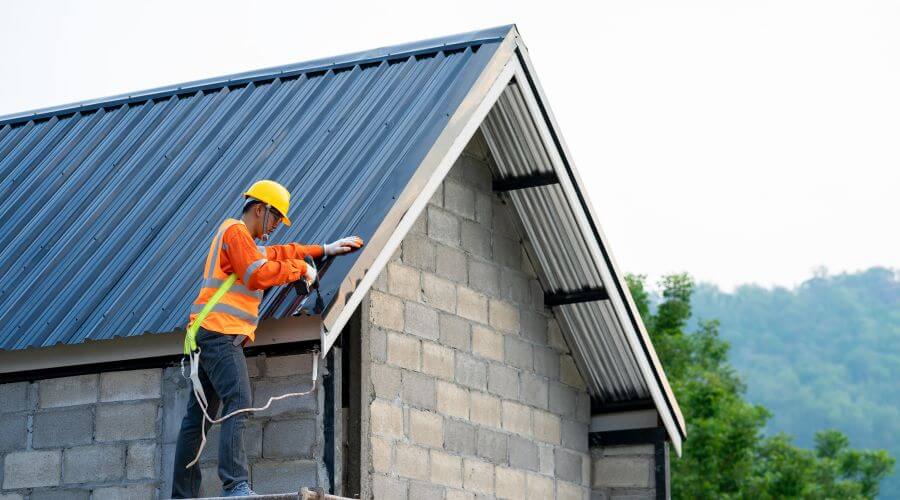 Professional gutter cleaning in Rancho Cordova, CA